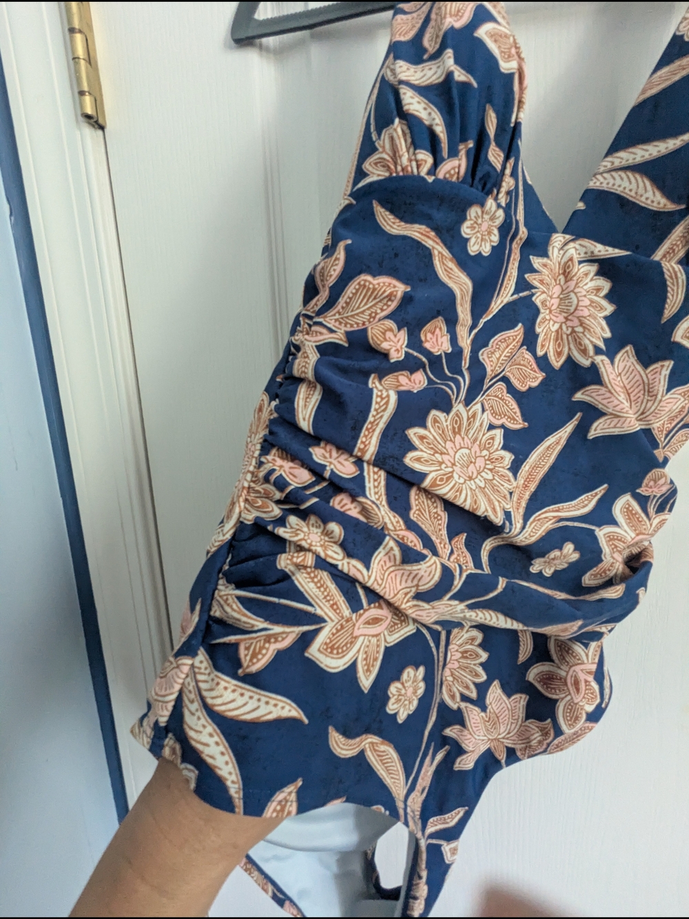 Cupshe Floral Navy Halter One-Piece Swimsuit with Peach Blooms - Picture 3 of 4